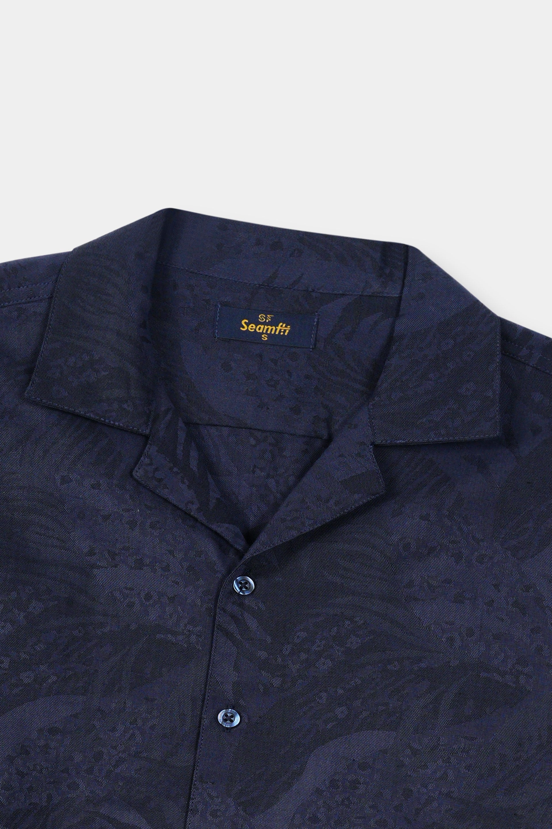Half Sleeves Coat Collar / Hawaiian Shirt