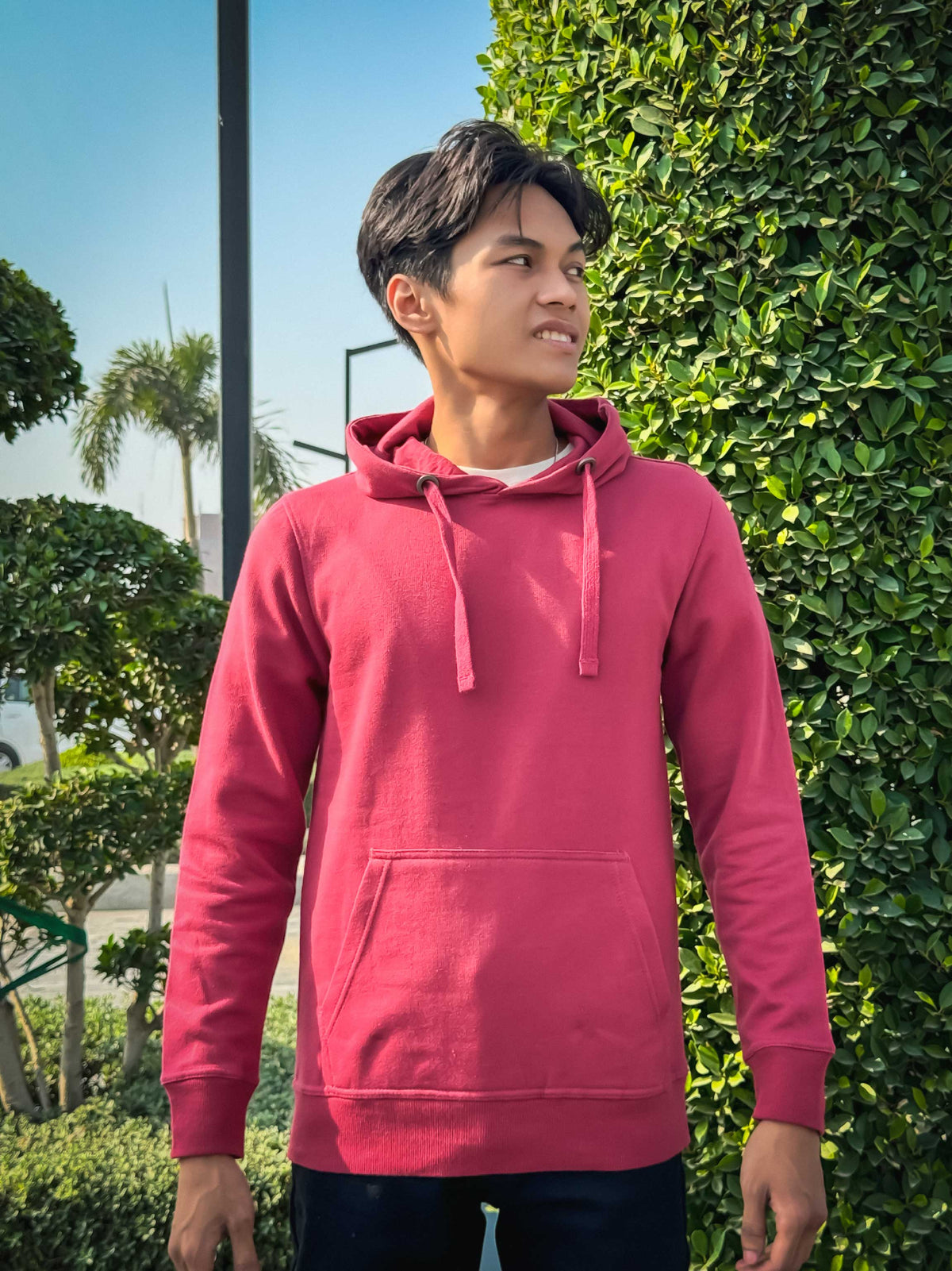 DOWN SHOULDER RADISH PLAIN HOODIE